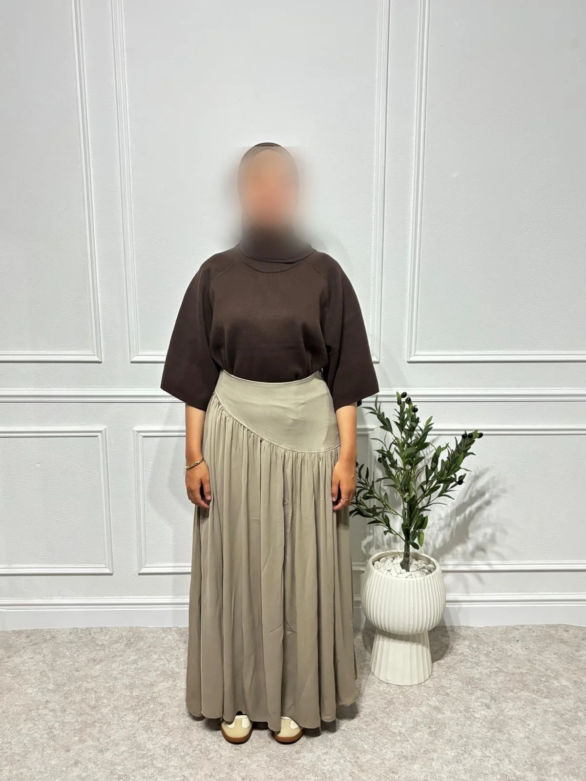 Taupe